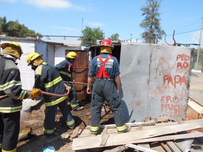 Un niño y su madre heridos en un incendio en Morteros
