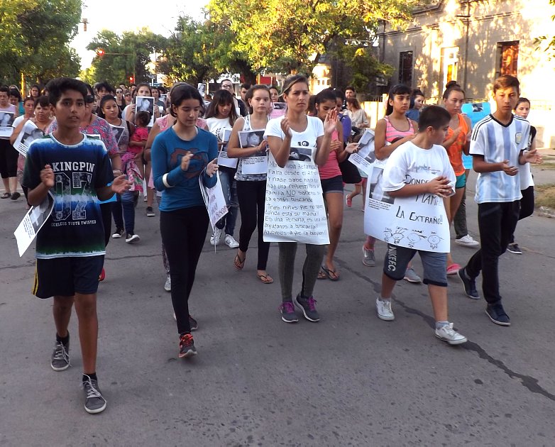 Concretaron marcha pidiendo por la aparición de María Luisa Retamozo