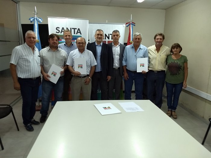 Entregaron fondos de Obras Menores a localidades de Castellanos