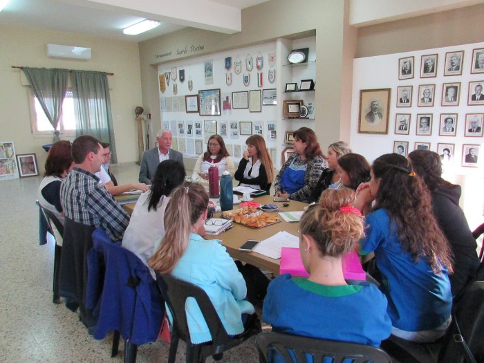 Suardi: El equipo de Salud Escolar se reunió con directores de escuelas