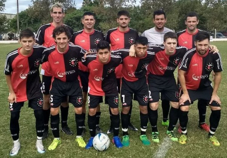 La Liga: Centro y Juniors ganaron y llegaron a la punta. Devoto imparable