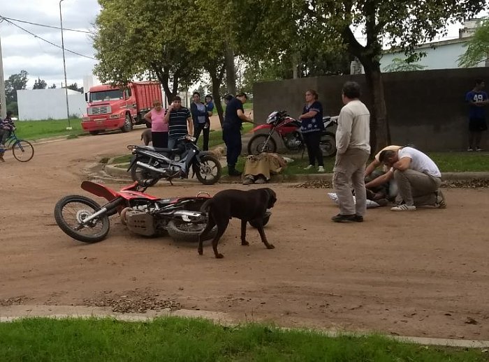 Villa Trinidad: Joven herido de gravedad en un choque de motos