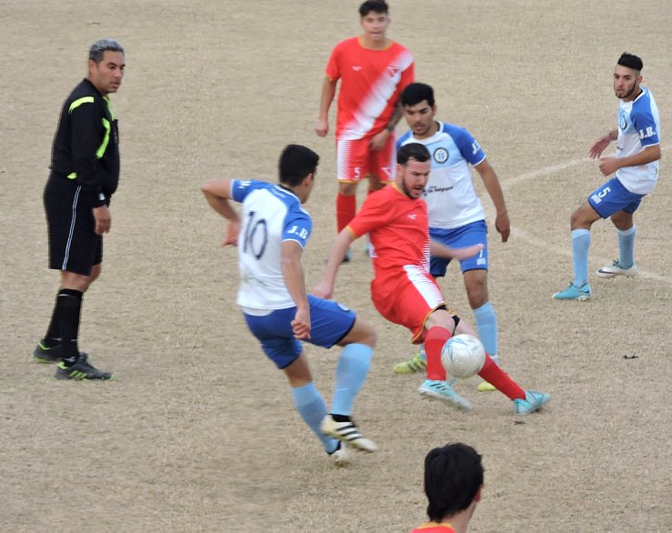 La Liga: Juniors sigue siendo imbatible de local