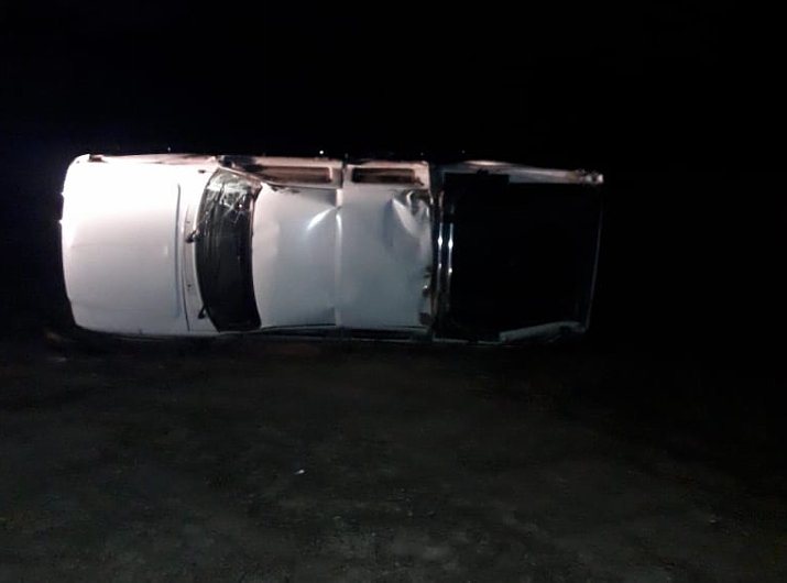 Mujer volcó en el acceso sur de Brinkmann