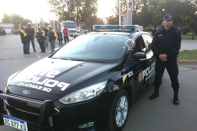 Suardi: Pullaro entregó un patrullero de última generación