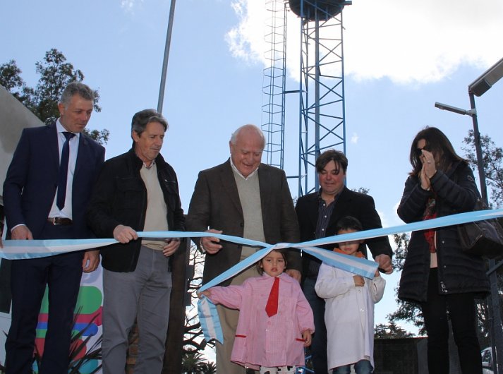 Lifschitz inauguró la red de agua potable en Marini