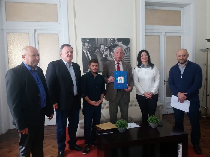 Suardi recibió fondos de Obras Menores y para iluminación Led