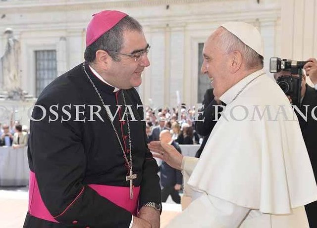 De visita en Roma, Monseñor Buenanueva saludó al Papa Francisco