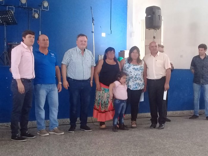 Michlig entregó aportes en Moisés Ville