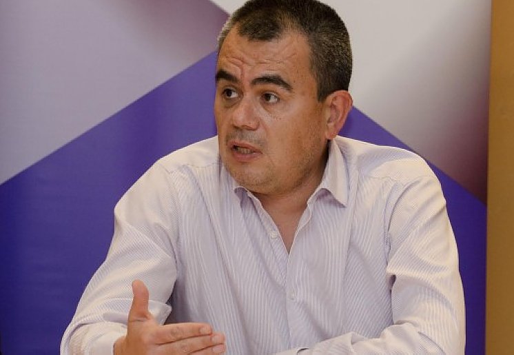 Para Argañaráz el dólar buscará el techo de 44 pesos
