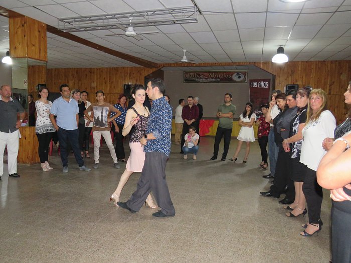 Por el cumple de Suardi se presentó la milonga 