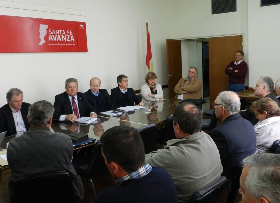 Presentaron el proyecto para construir una planta de leche en polvo