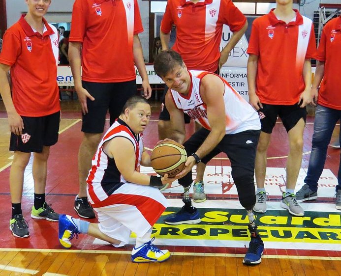 Basquet solidario para Manto Blanco y la Casita