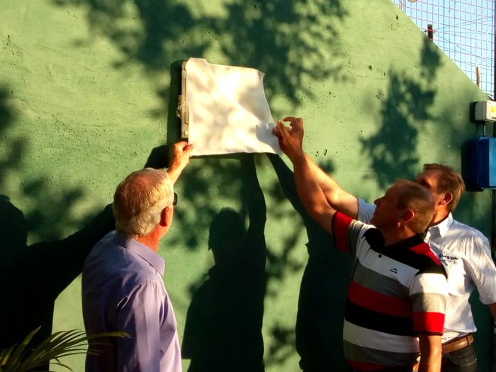 Juniors reinauguró su cancha de padel 