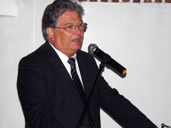Fascendini defendió el proyecto de levantar una planta de leche en polvo
