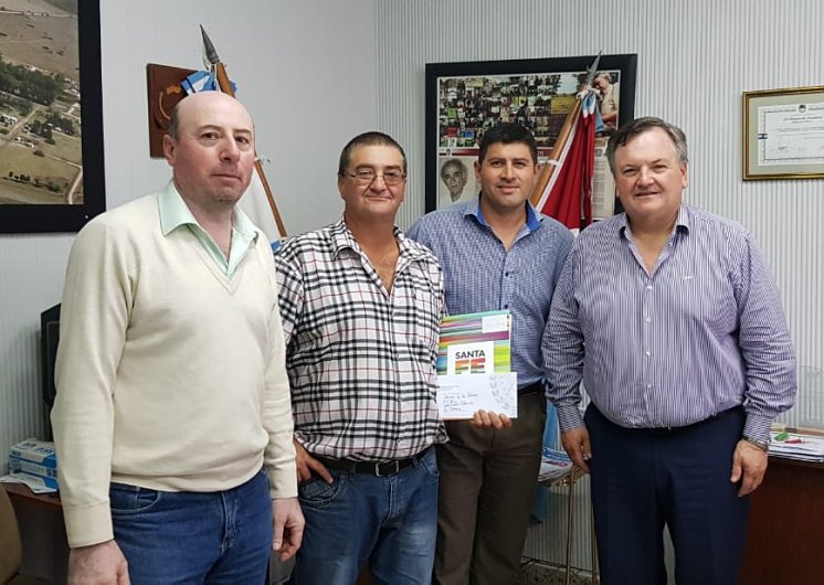 Michlig entregó aportes en Ambrosetti, Las Palmeras y Curupaity