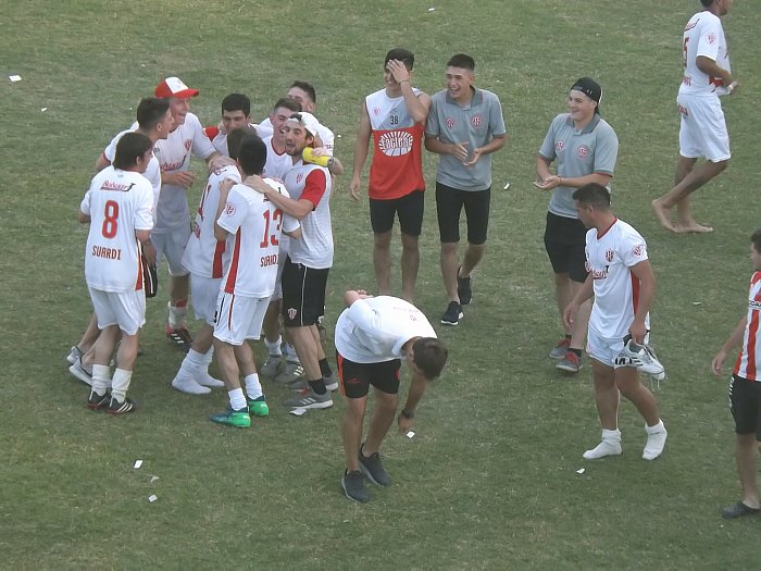 La Liga: Sportivo y San Jorge siguen en la A