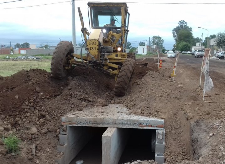 Suardi: Culminaron una nueva etapa del canal de calle Paso