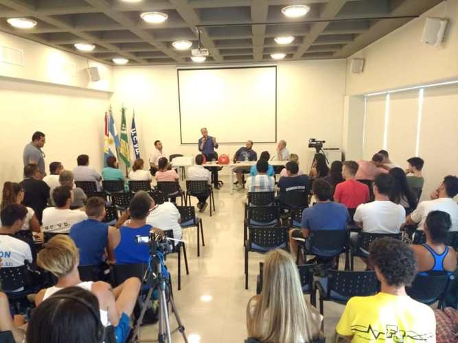 San Guillermo: Presentaron dos desfibriladores externos automáticos