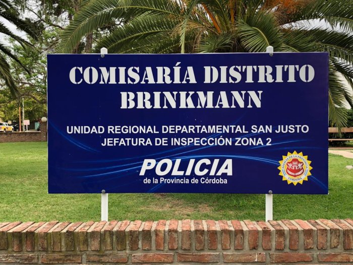 Brinkmann: Robaron un maletín con dinero desde un auto